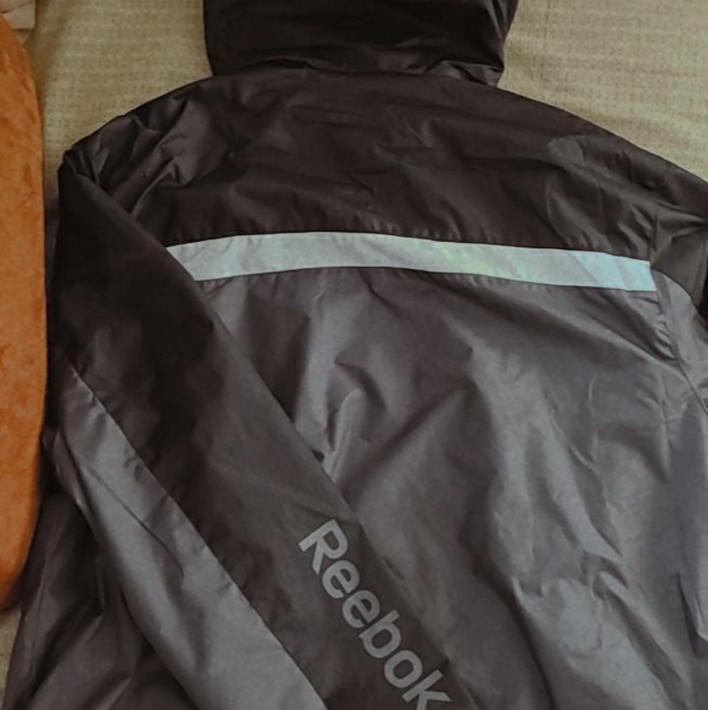 Reebok jacket - Picture 3 of 5